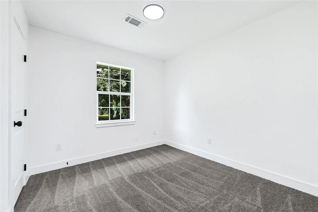 Photo of 3304 Thornwood Drive