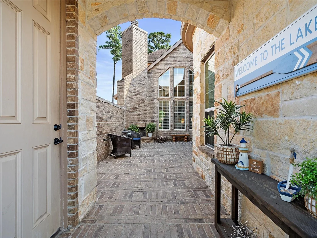Photo of 8322 Sands Bank Lane