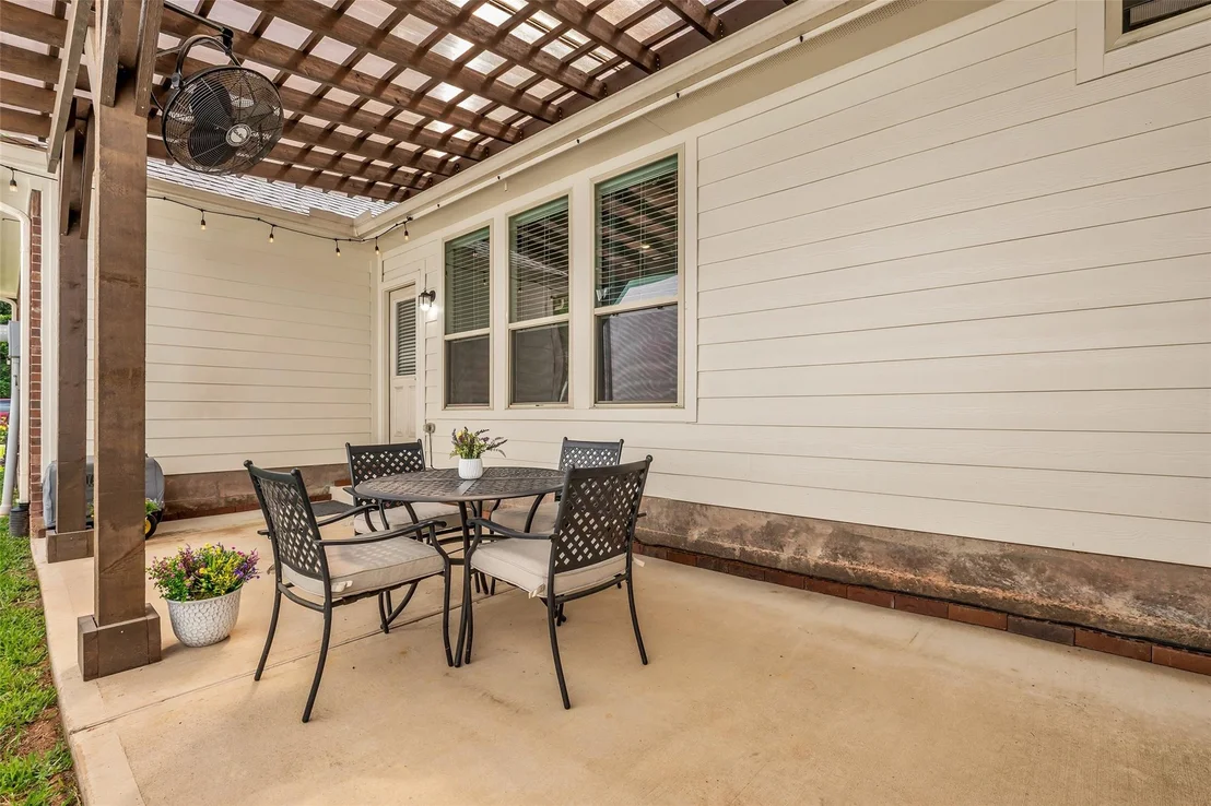 Photo of 2923 Whitman Drive