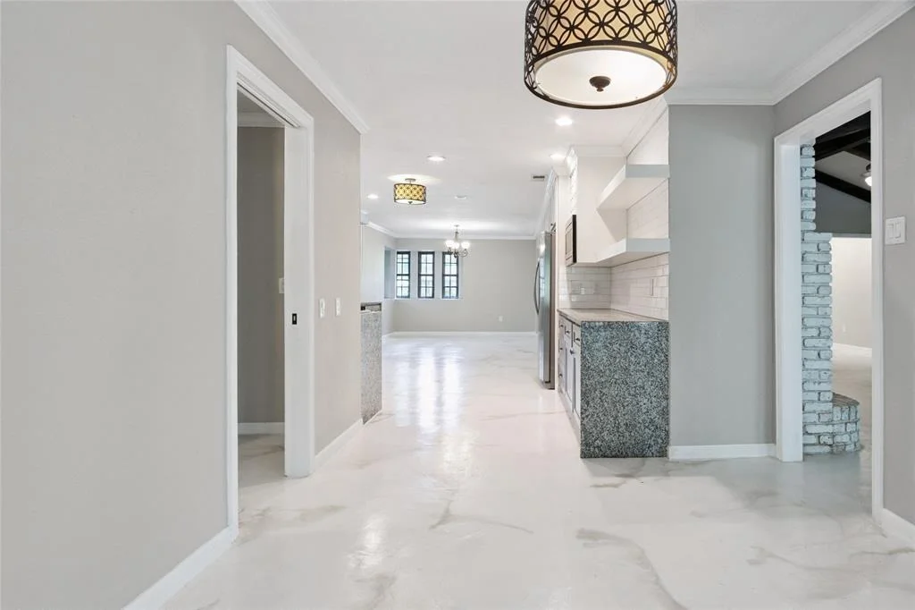Photo of 570 Roanoke Drive