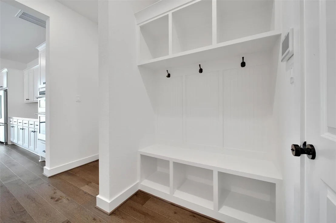 Photo of 4691 Bridgewood Drive