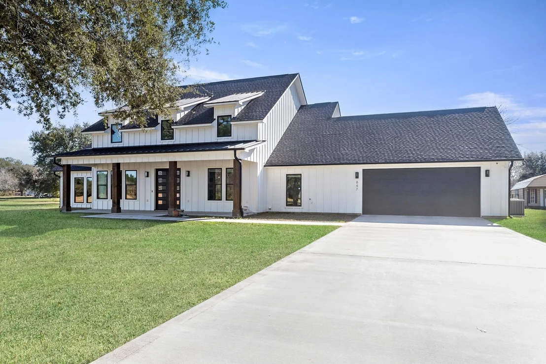 Photo of 847 W Buccaneer Drive