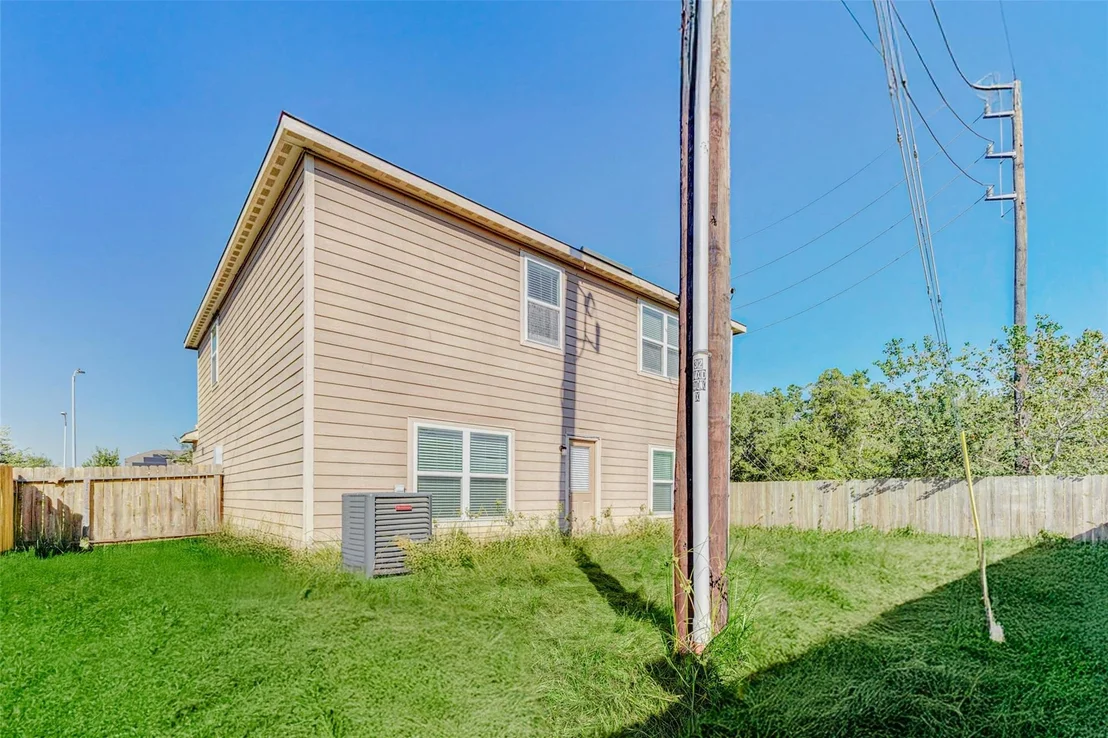 Photo of 2098 Saras Way