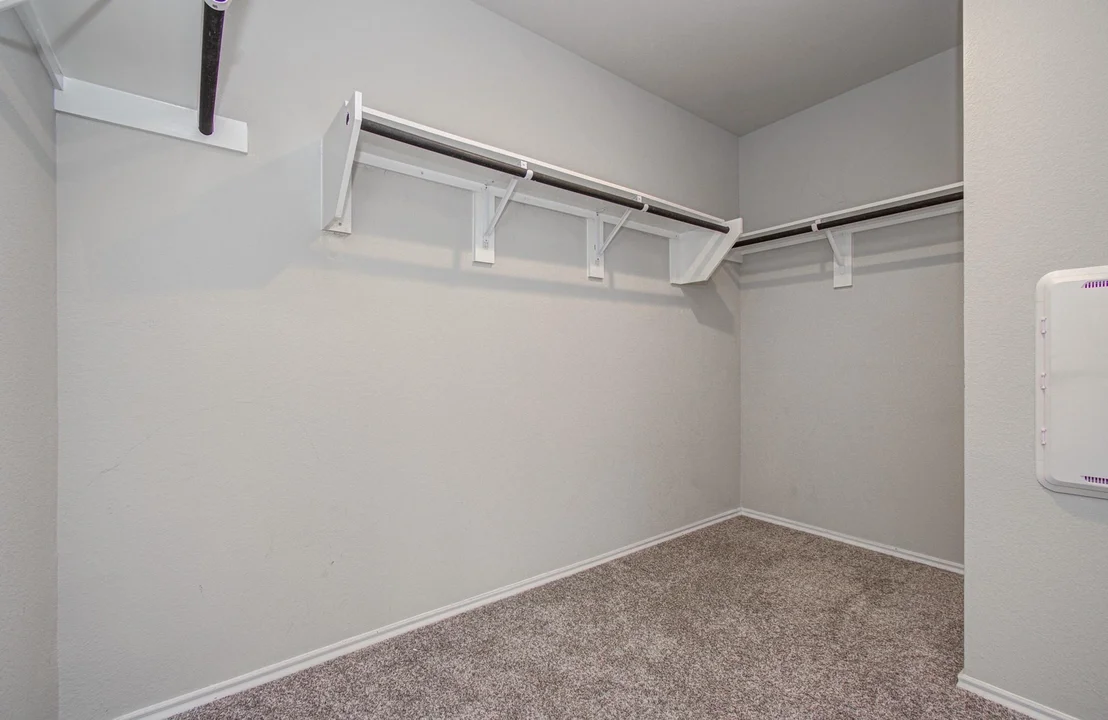 Photo of 23719 Harrow Field Lane