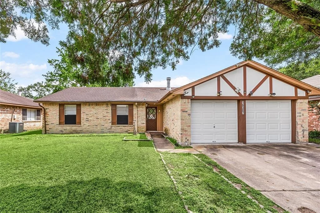 Photo of 16307 Thistleglen Drive