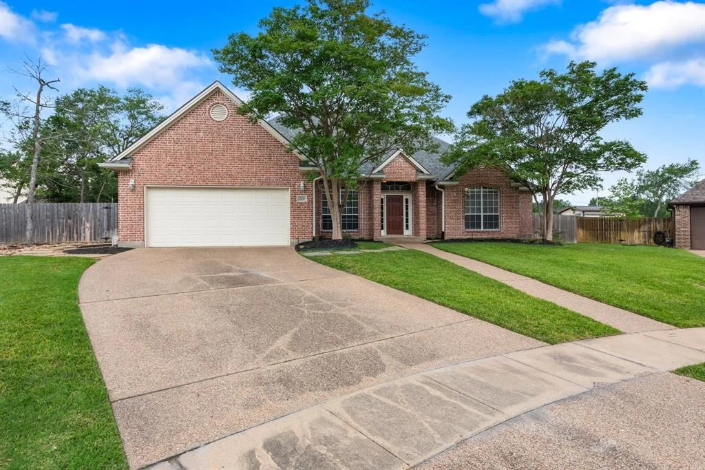Photo of 2100 Williams Glen Drive