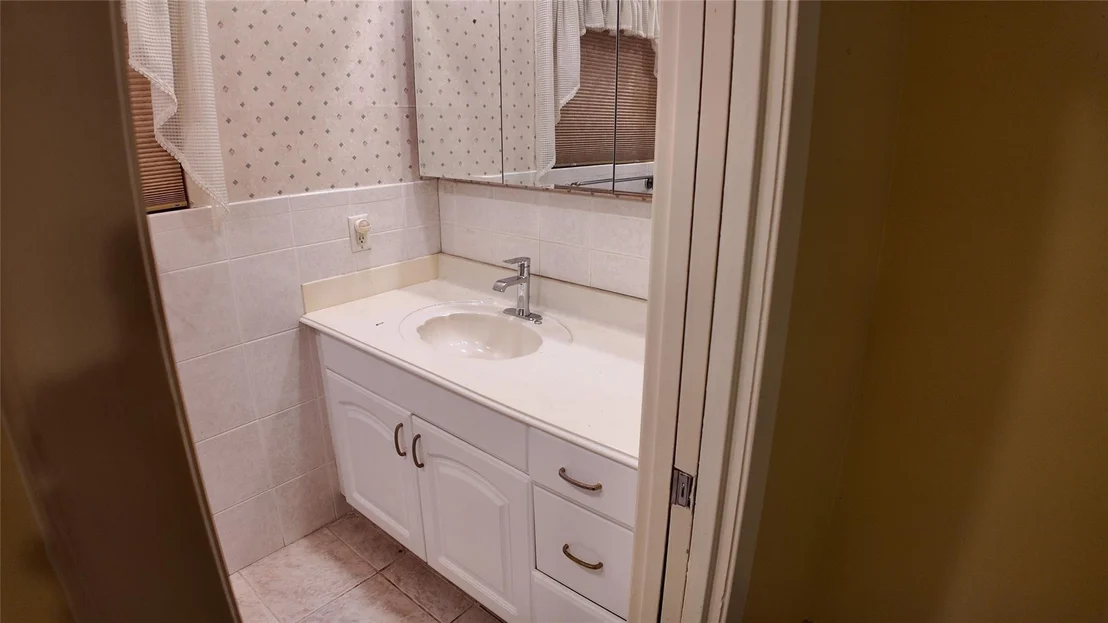 Photo of 11003 Renwick Drive