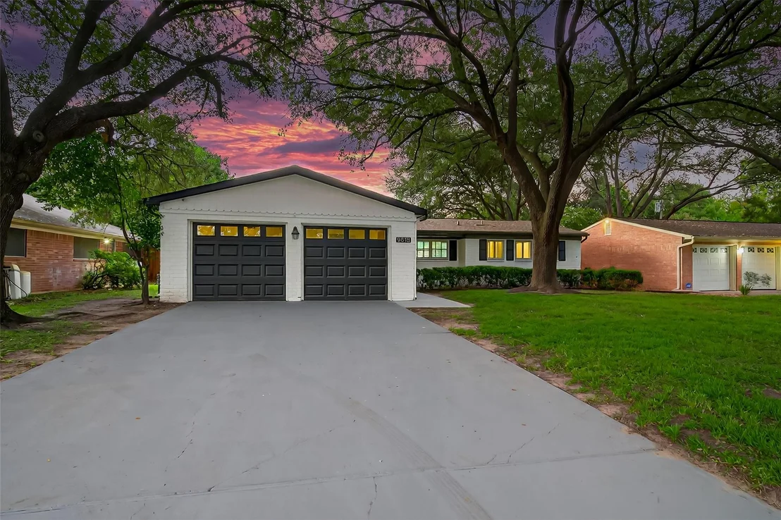 Photo of 9618 Meadowbriar Lane