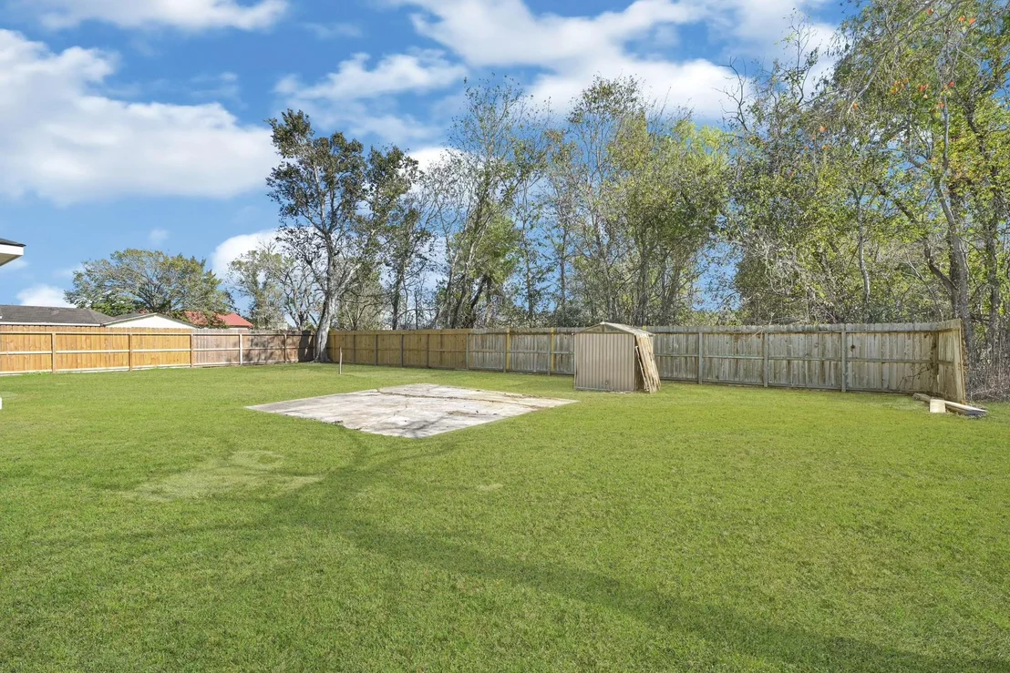 Photo of 2113 Cemetery Road