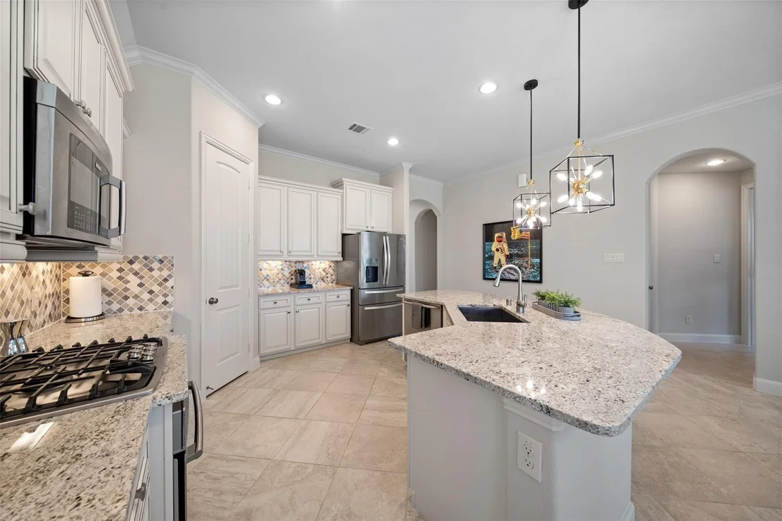 Photo of 10935 Sarah Bluff Lane