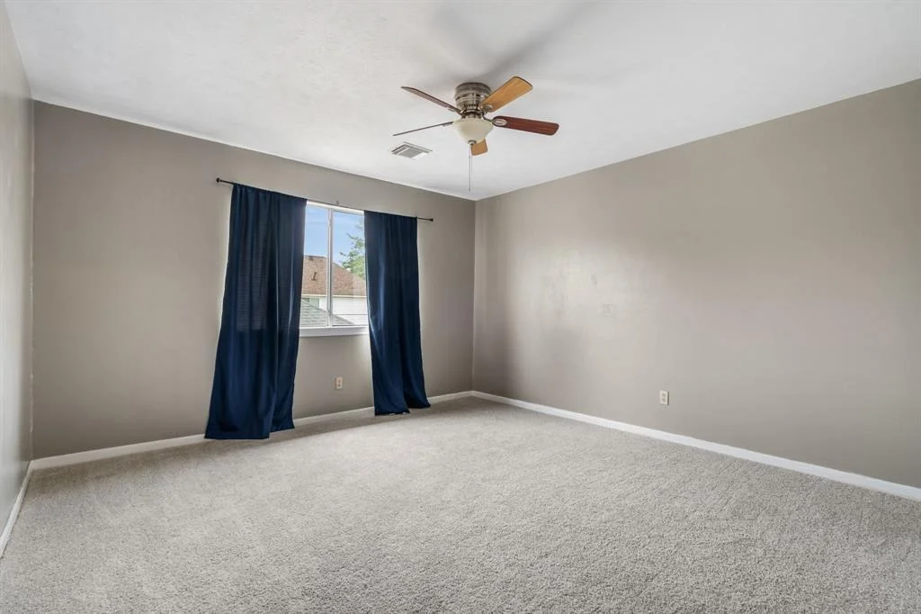 Photo of 5923 Silent Oaks Drive