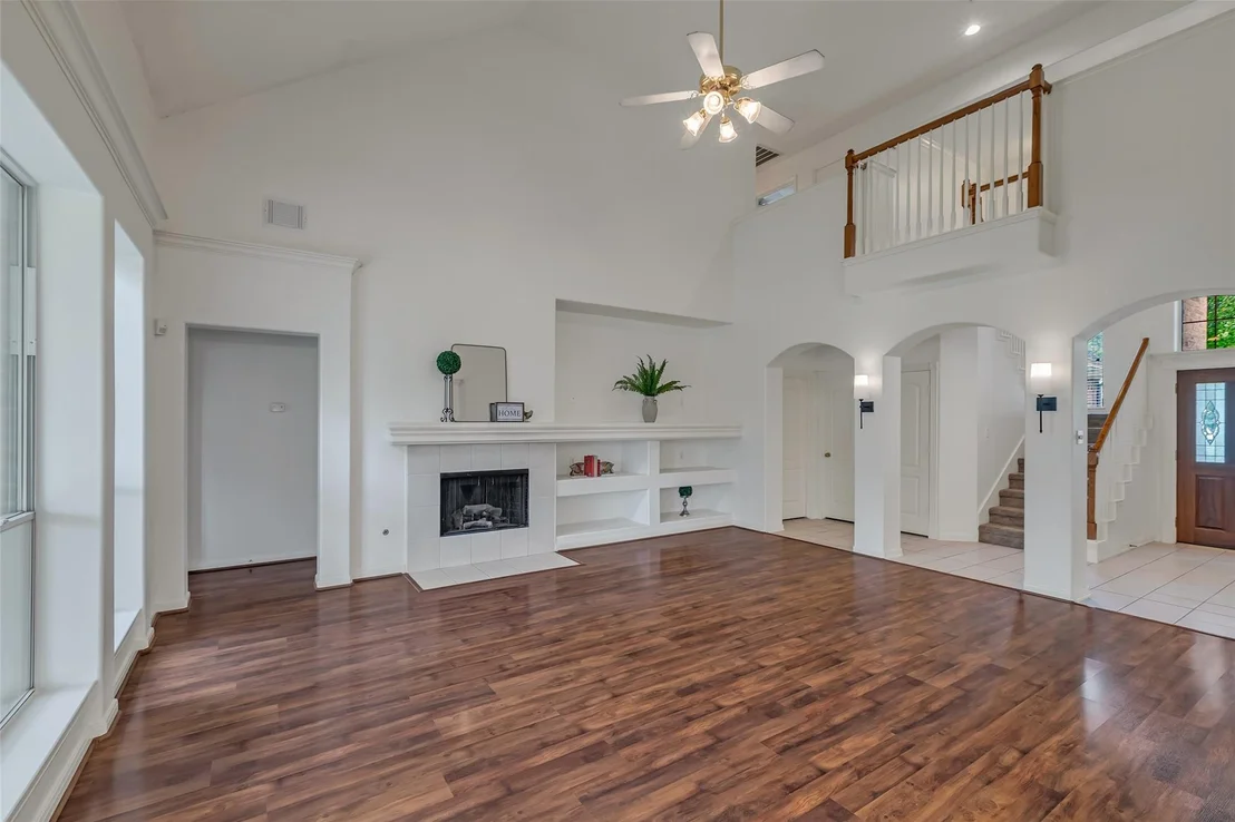 Photo of 902 Arbor Pine