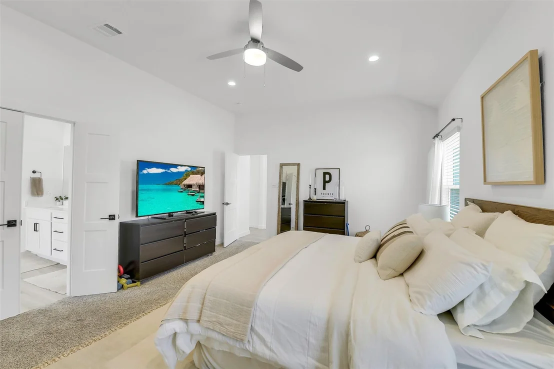 Photo of 3379 Voda Bend