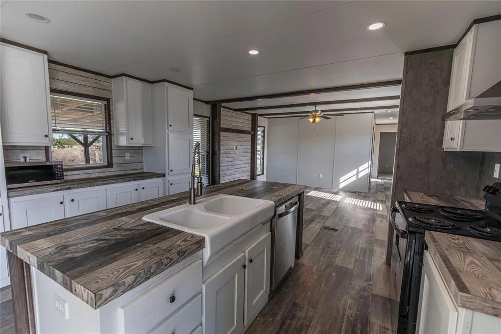 Photo of 11188 Highway 159 W