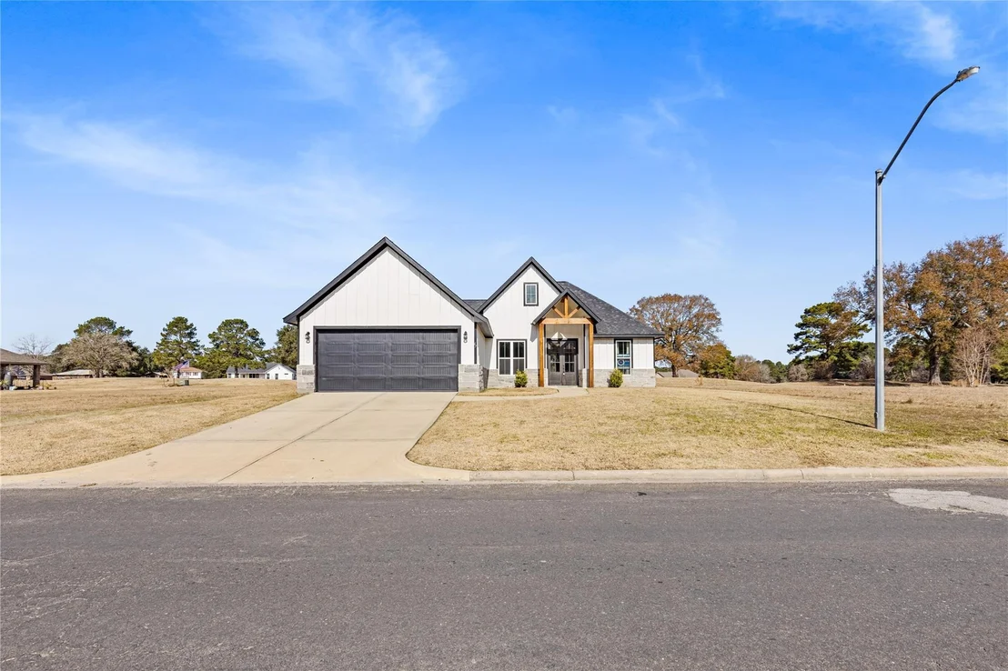 Photo of 67 Westwood Drive E