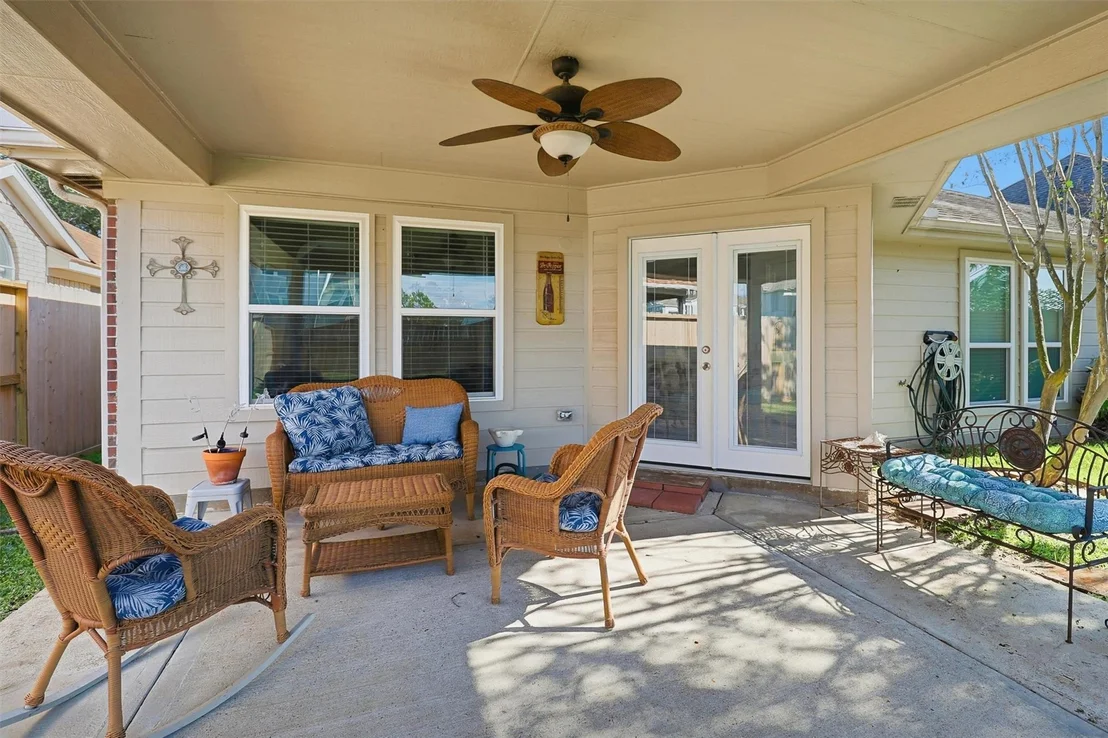 Photo of 6806 Oakleaf Trail Lane