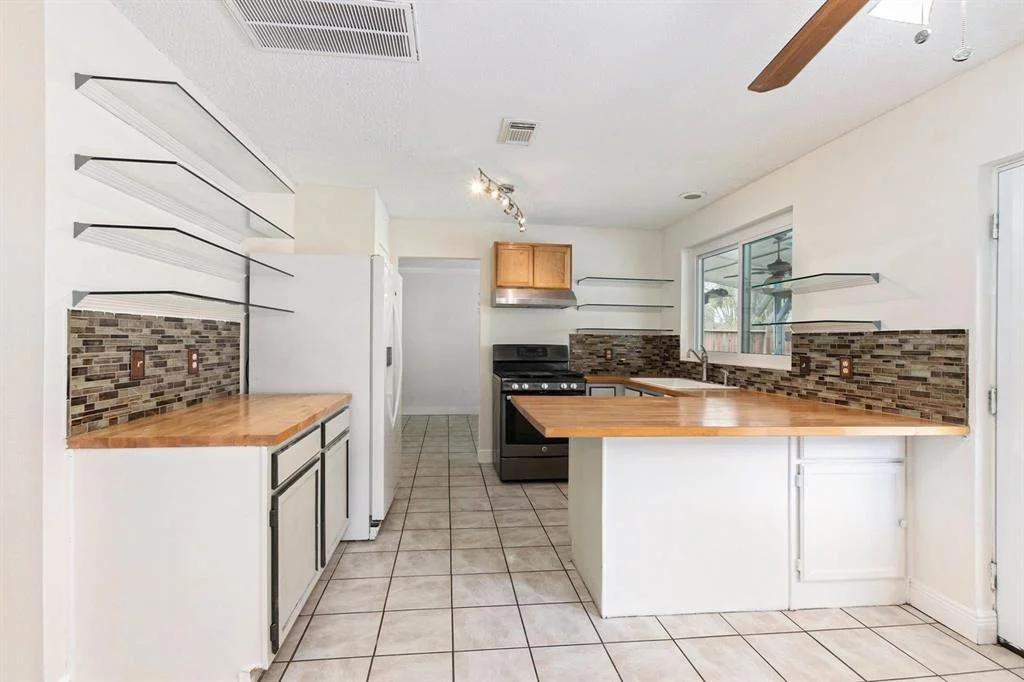 Photo of 18146 Glenledi Drive