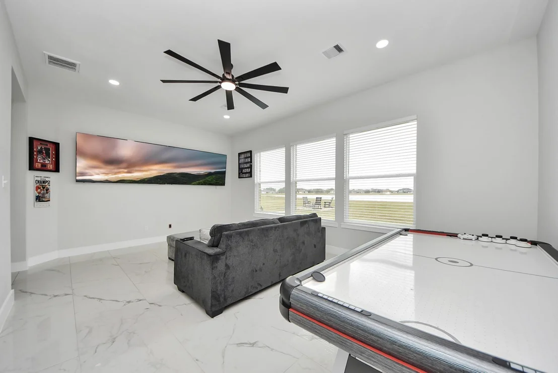 Photo of 627 Lily Lane