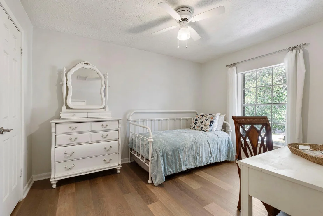 Photo of 130 Quiet Oak Circle
