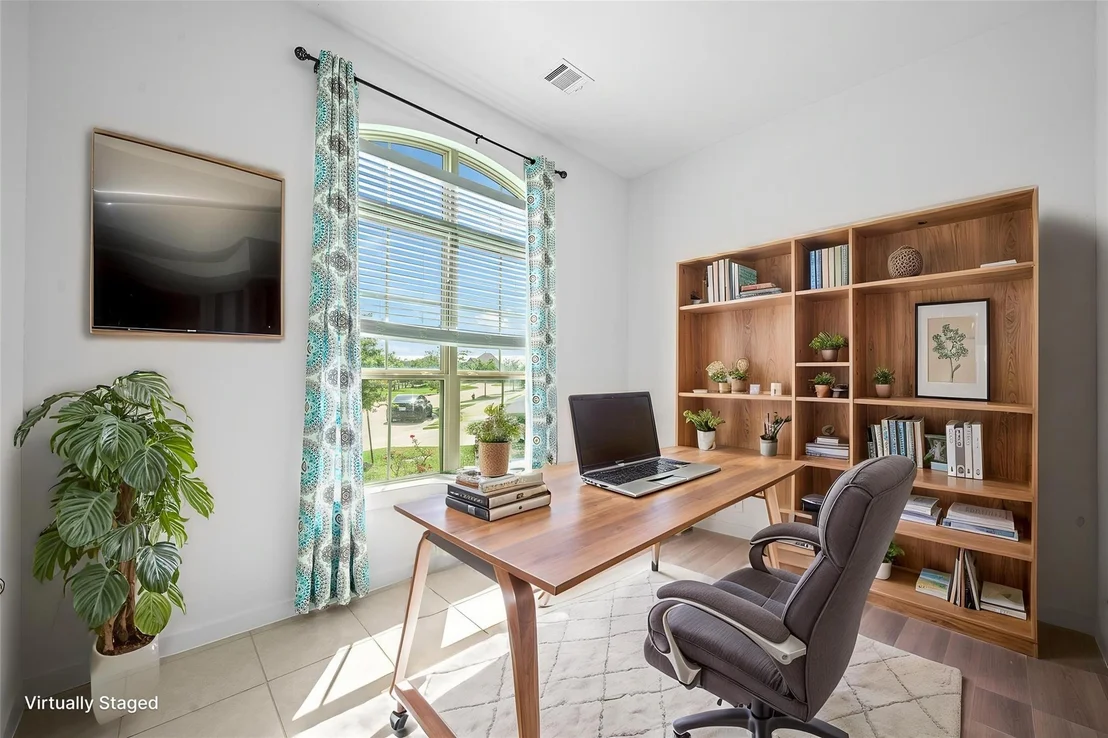 Photo of 2221 Forest Trace Lane
