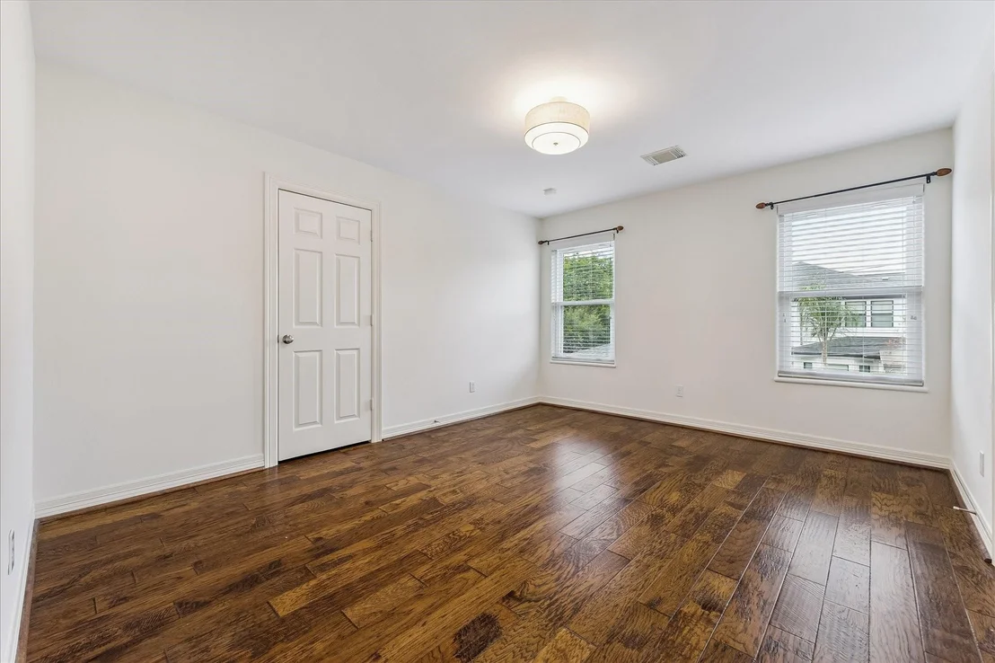Photo of 1114 Colonial Street
