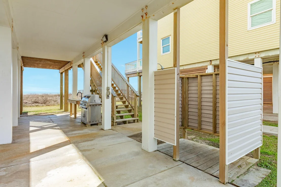 Photo of 2938 Bluewater Highway