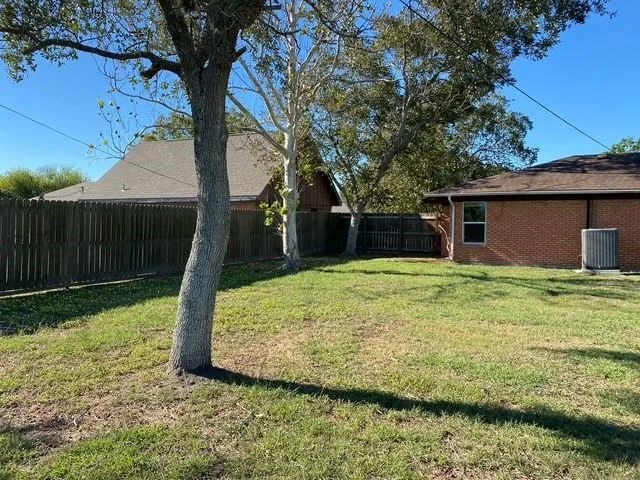 Photo of 2202 Larry Drive