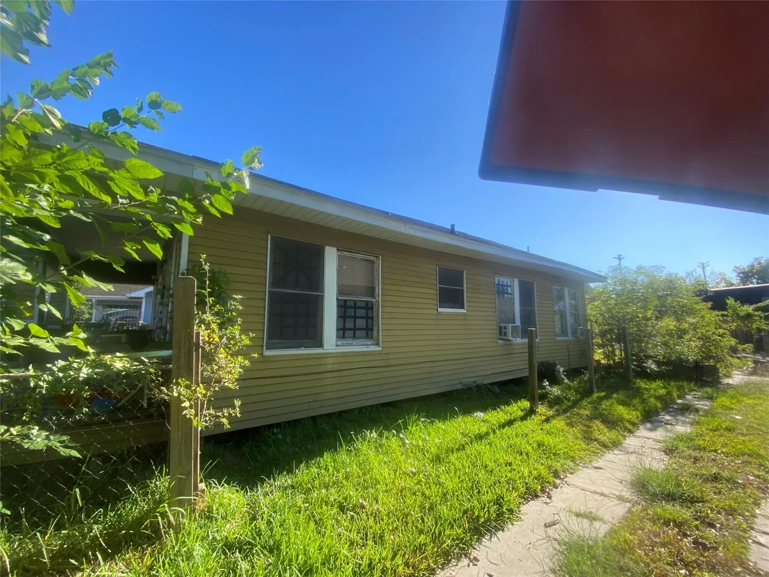 Photo of 112 Glendale Street