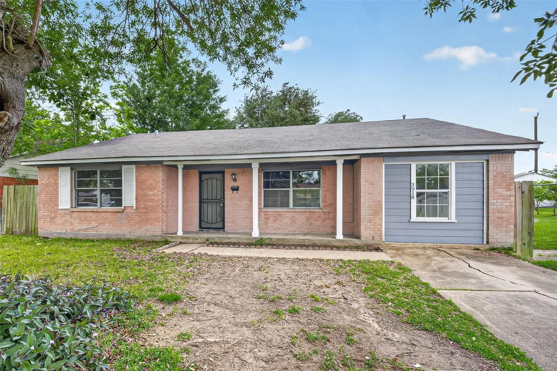 Photo of 3918 Tavenor Lane