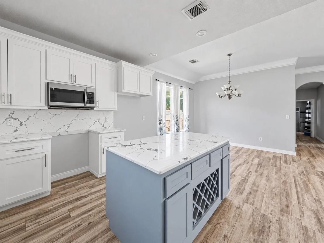 Photo of 5110 Lakeshore Drive