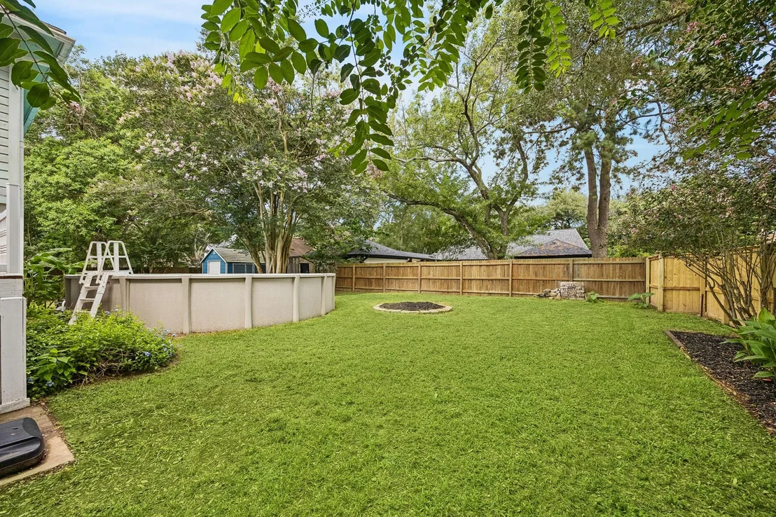 Photo of 1003 Eagle Lake Road