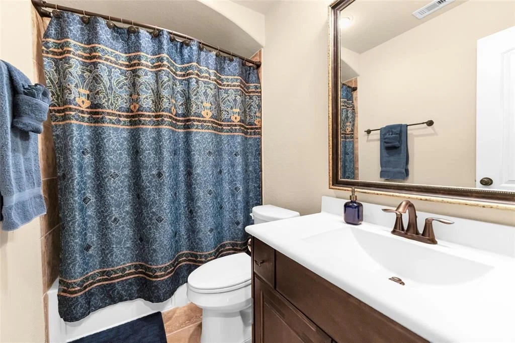 Photo of 203 Gaillardia Court