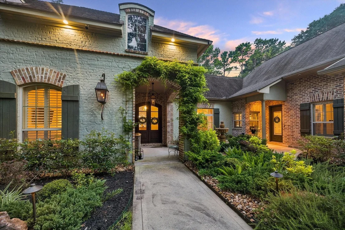 Photo of 10290 Paradise Valley Drive