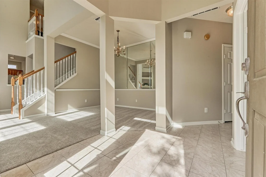 Photo of 31 Valley Oaks Circle