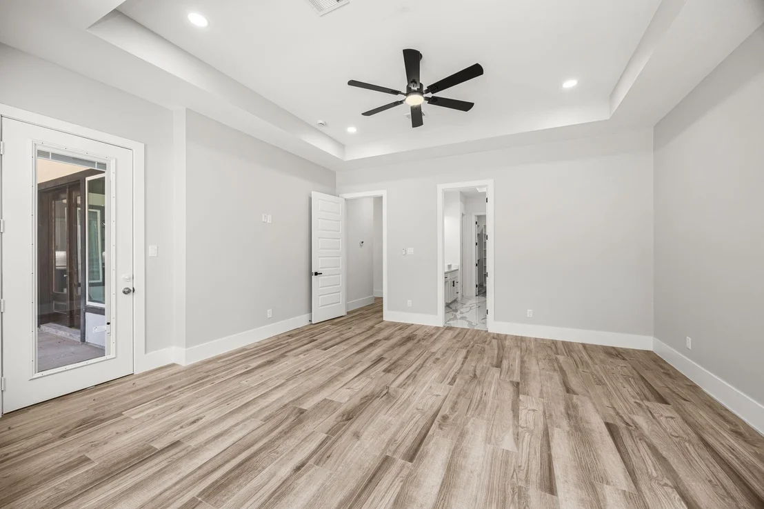 Photo of 418 Garrett Dr