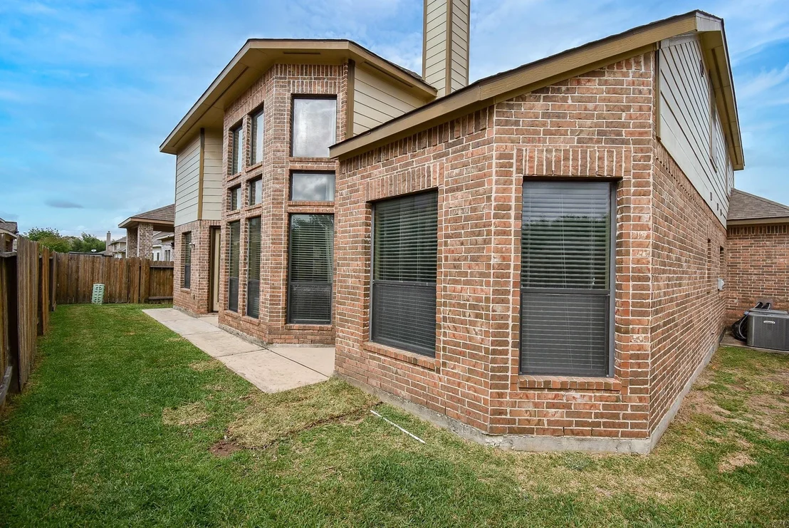 Photo of 6034 Gracys Landing Lane
