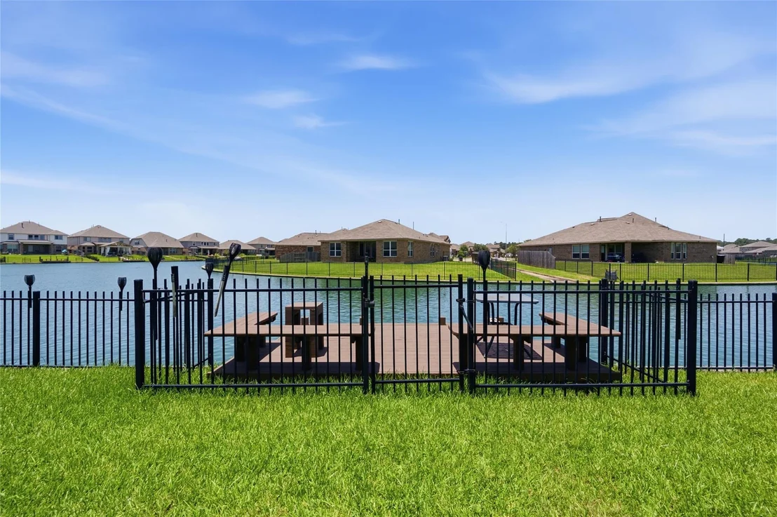 Photo of 3747 Lake Bend Shore Drive