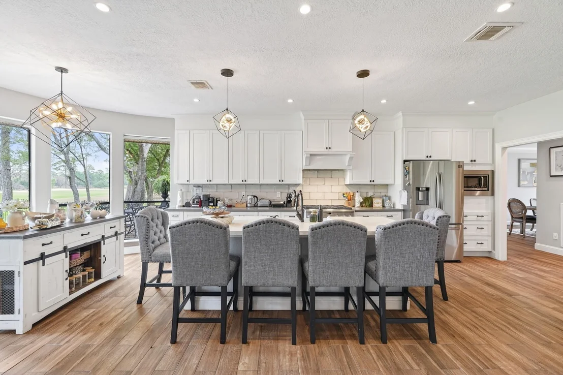 Photo of 24710 Creekview Drive