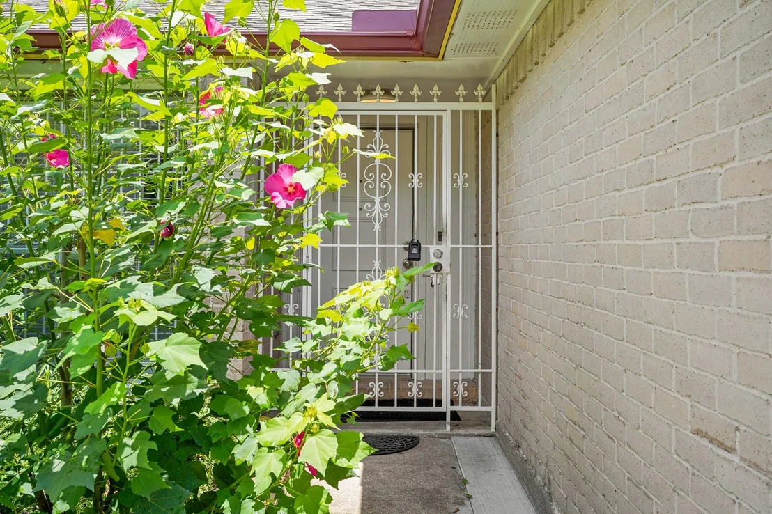 Photo of 4718 Misty Shadows Drive