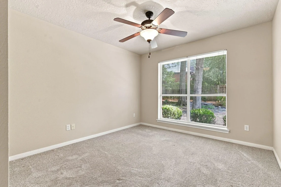 Photo of 101 Lakeside Drive