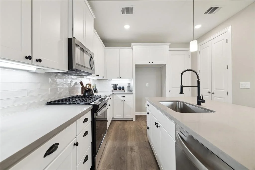 Photo of 6018 T C Jester Boulevard
