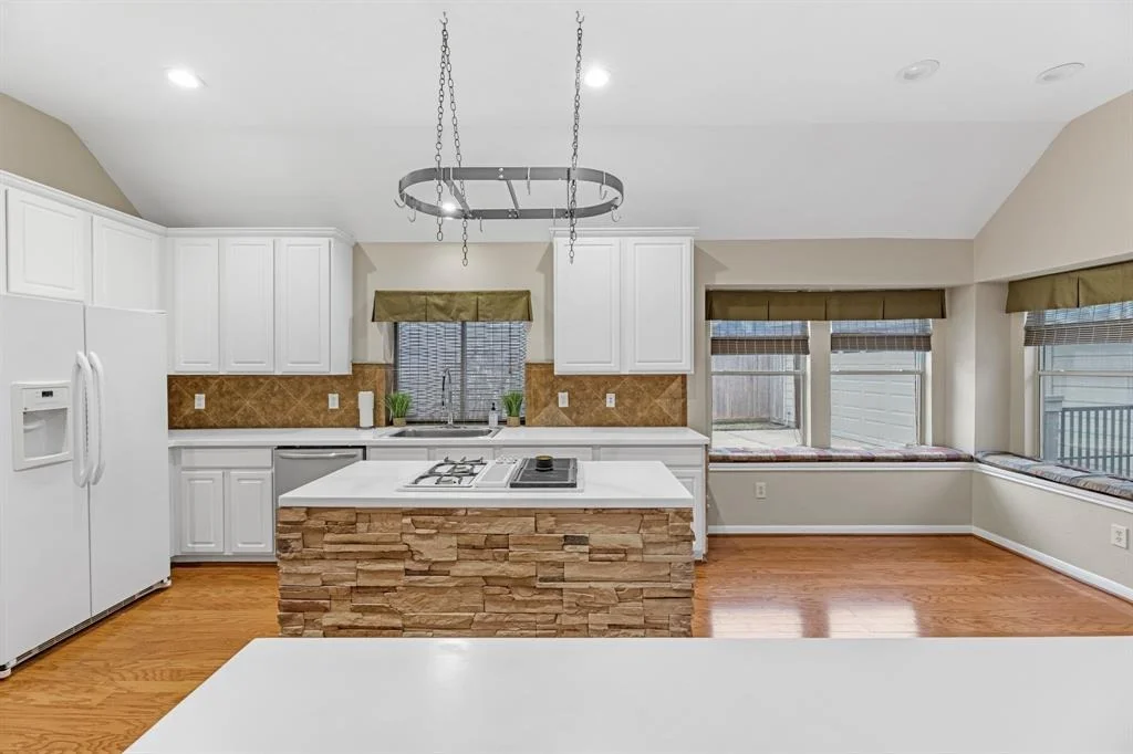 Photo of 15806 Spring Trail