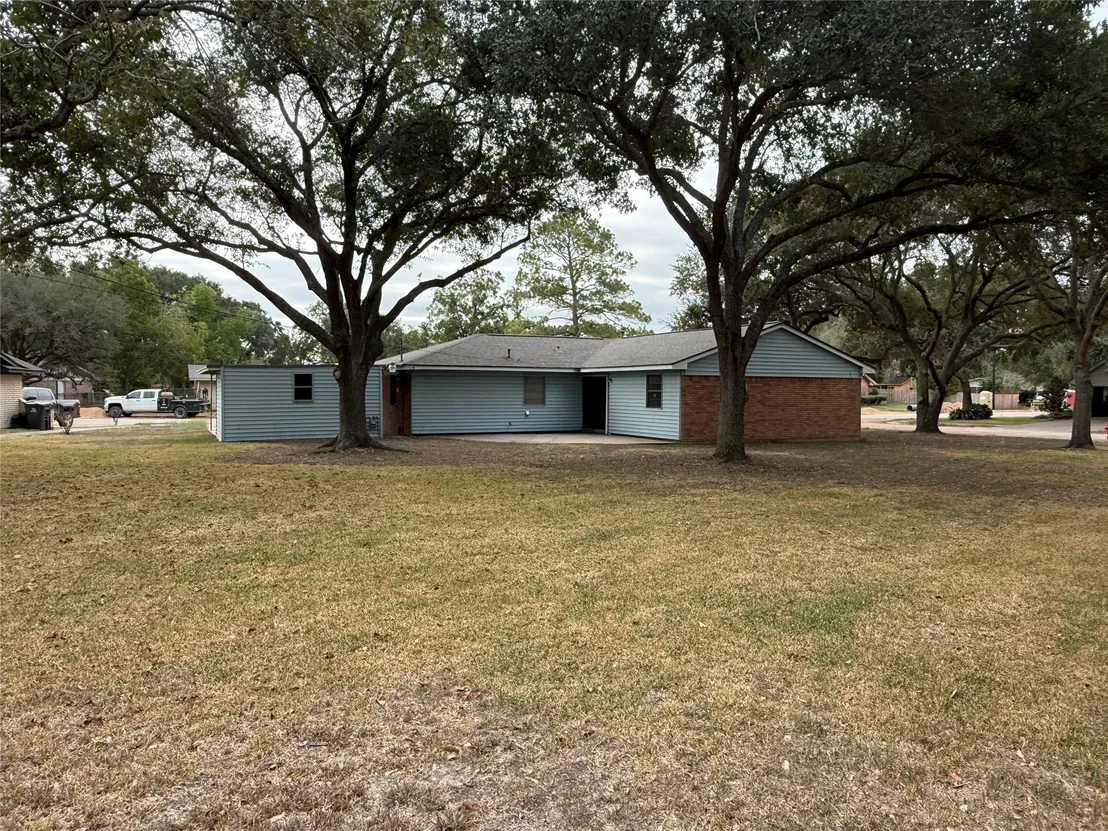 Photo of 3002 Lamar Circle