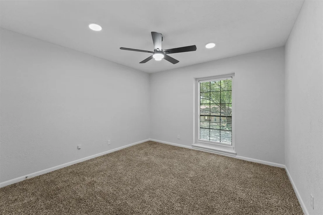 Photo of 12611 Old River Drive