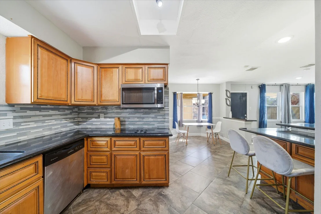 Photo of 6927 Leandra Drive