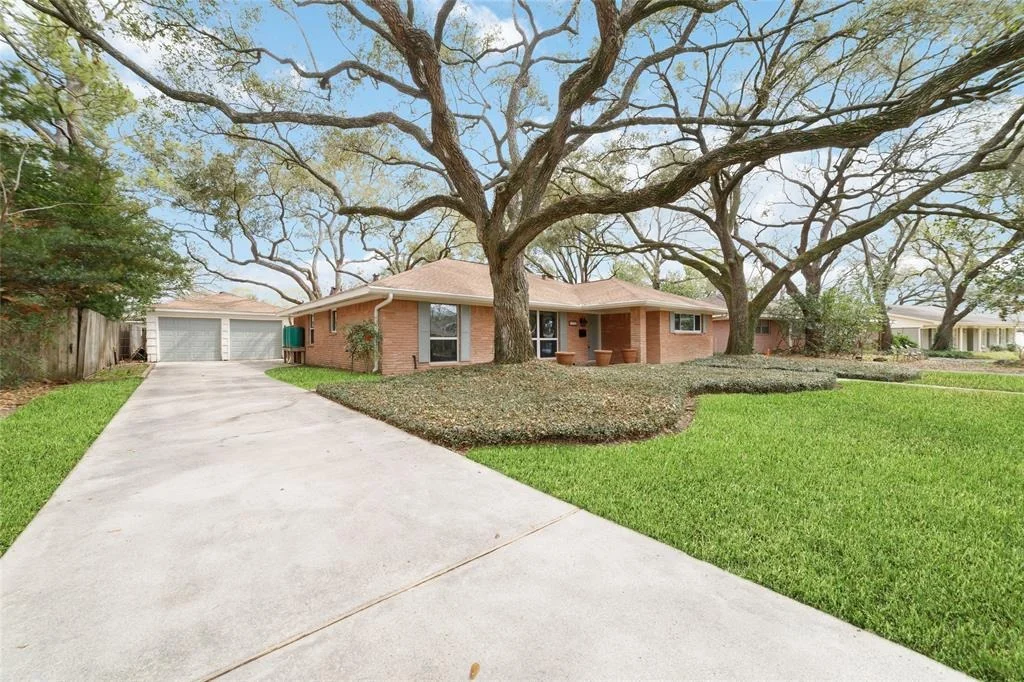 Photo of 10707 Landsdowne Drive