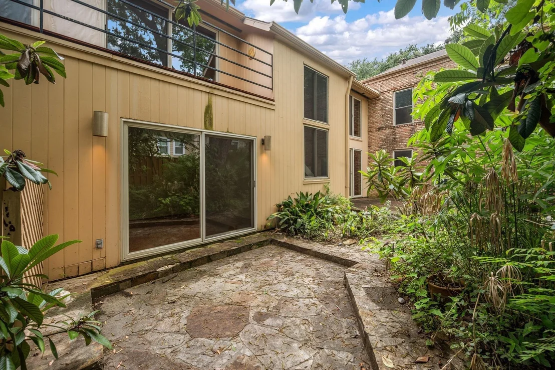 Photo of 2219 Dickey Place