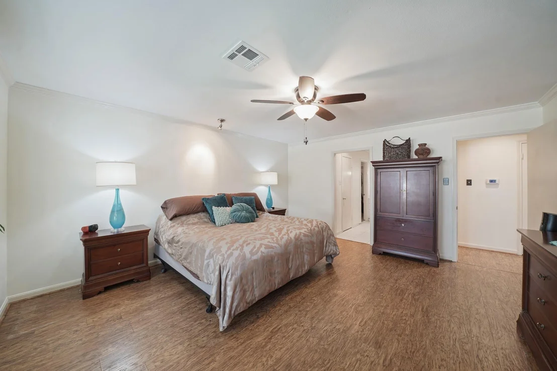 Photo of 5815 Queensgate Drive