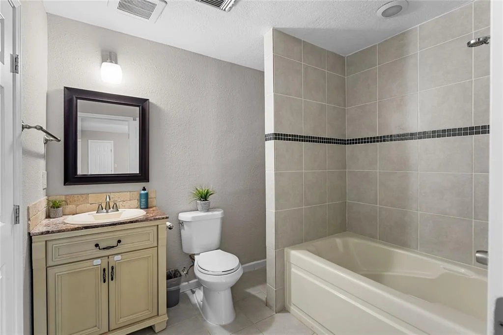 Photo of 1372 Mohawk Drive