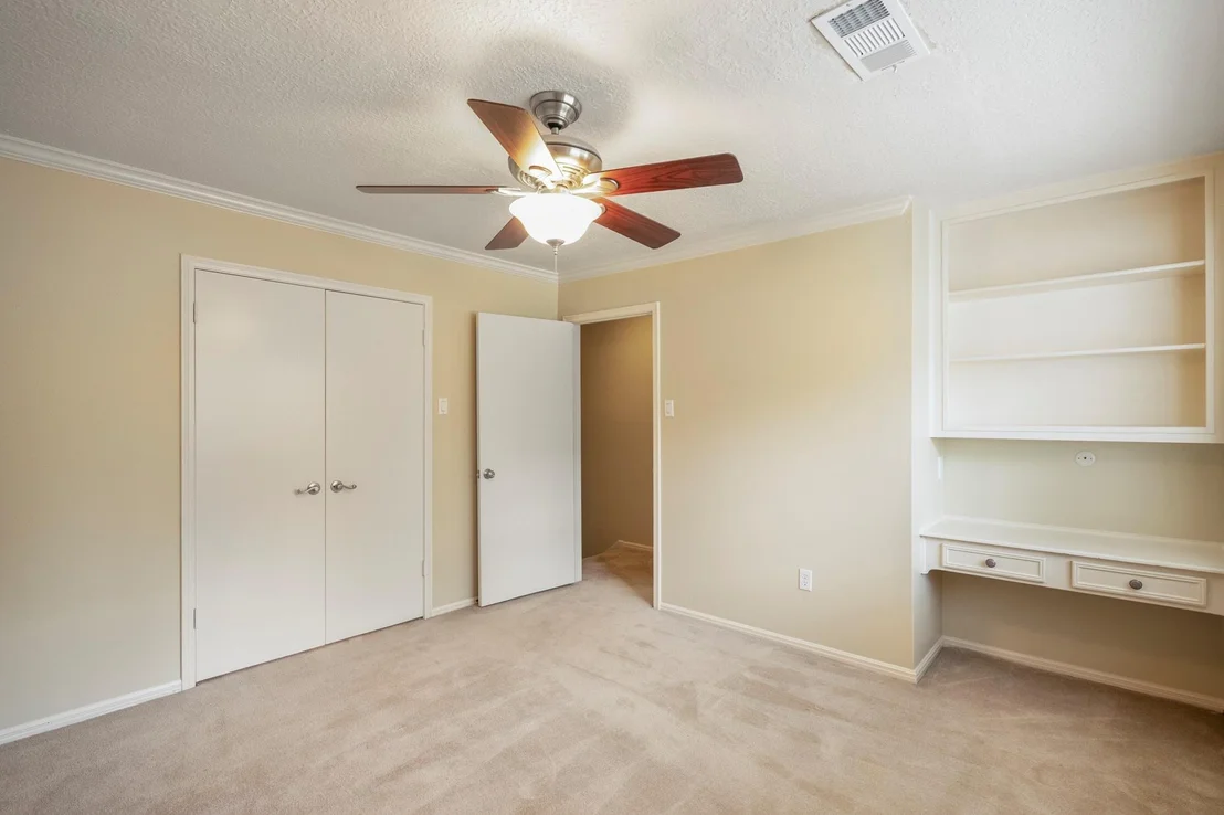 Photo of 17214 Hill View Lane